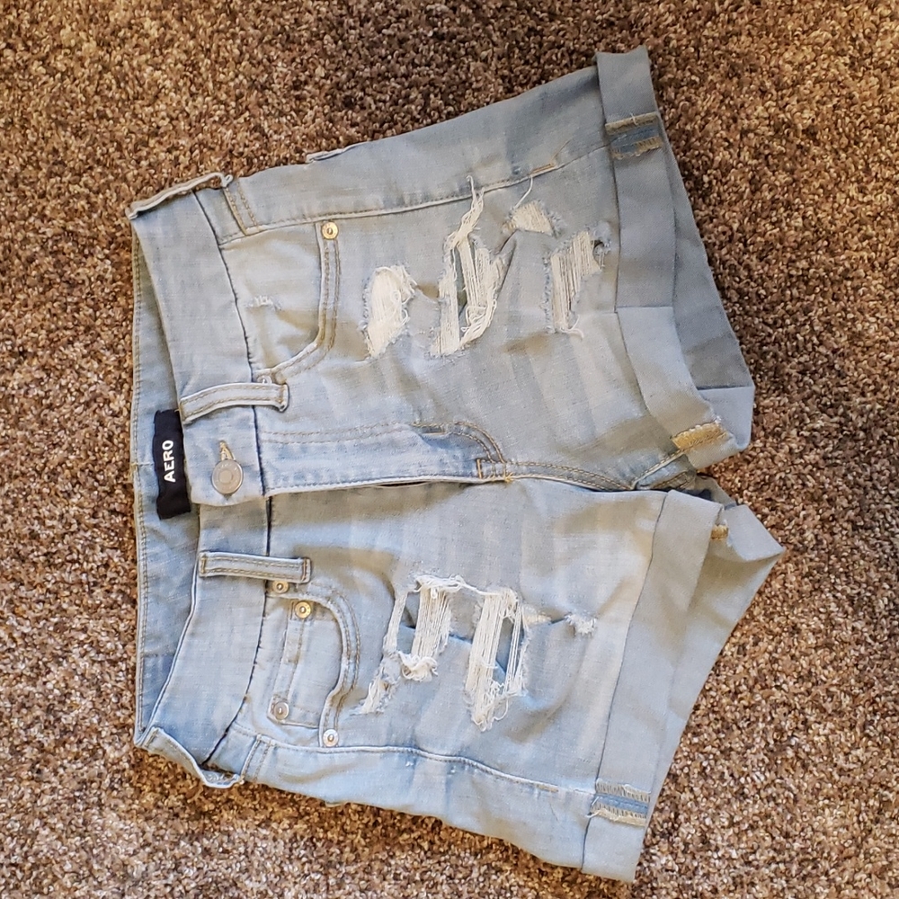 NWOT Aero high rise curvy shorts